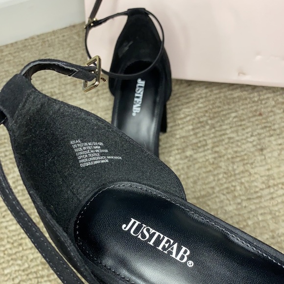 Kyla Block Heeled Sandals - Picture 10 of 10